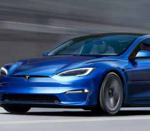 Tesla Model S Plaid встановила рекорд на трасі Нюрбургринга