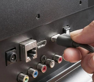 4 корисні функції USB-порту на телевізорі, про які майже ніхто не знає