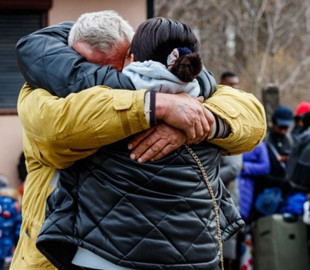 Польща взялася масово перевіряти українців, які отримують виплати і повертаються додому: деталі