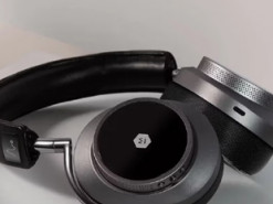 Створили нові навушники MW75 Neuro, які можуть читати думки користувача