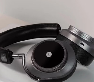 Створили нові навушники MW75 Neuro, які можуть читати думки користувача