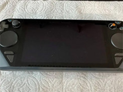 Рідкісний інженерний прототип Steam Deck продали на аукціоні за $2000