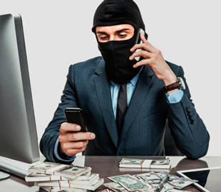 Псевдоврач заставил женщину распрощаться с огромной суммой