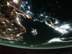 Астронавт з борту МКС зафільмував момент вибуху метеора в атмосфері Землі