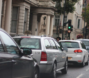 Британія має намір заборонити продаж нових бензинових і дизельних авто в 2030 році – FT