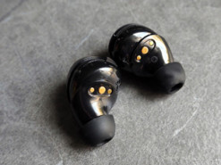 Объём рынка полностью беспроводных наушников в 2021 году вырастет на треть