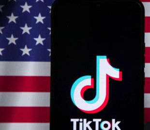 Дональд Трамп передав TikTok у США під контроль американських компаній