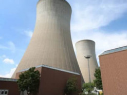 У Німеччині зрівняють з землею дві величезні вежі виведеної з експлуатації АЕС