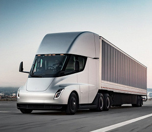 Полностью электрический грузовик Tesla Semi готов к массовому производству
