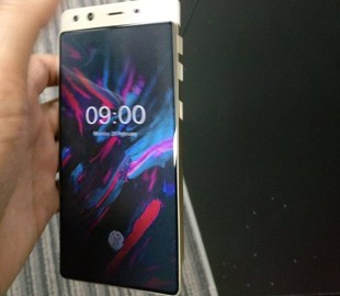 Как выглядит китайский безрамочный смартфон-слайдер