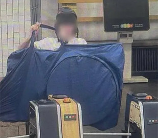 Хотів "ексклюзивне" відео: у Києві студент катався на велосипеді по ескалатору метро