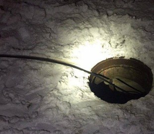 Бдительная днепрянка помогла задержать мужчин, которые вырезали кабель