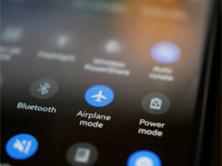 Коли варто вмикати авіарежим у смартфоні і чому це корисно