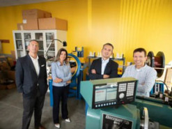 Нова технологія дозволяє заряджати електрокари на високій швидкості