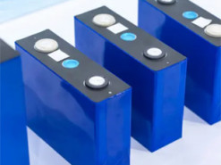 Науковці створили інноваційний дешевий акумулятор, що працює 2000 годин без підзарядки