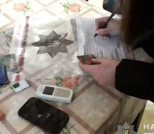 Перед судом постане жителька Київщини за пограбування та заволодіння банківськими картками