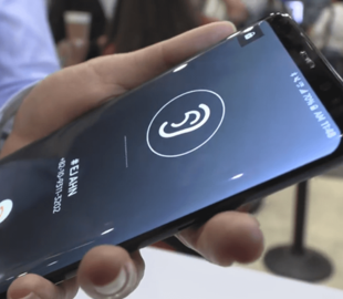 Опубликовано первое фото работающего Galaxy S10