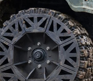 В Україні розробляють унікальні безповітряні колеса для військової техніки