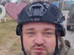 У Києві суд розпочав розгляд справи проросійського блогера з Криму Олександра Таліпова