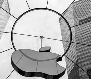 Apple видалила десятки програм з російського App Store, значно перевиконавши вимоги уряду