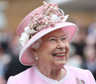 Королівські витівки: топ-5 найсмішніших вчинків Єлизавети II