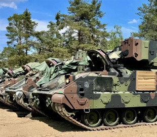Армія США розгортає біля Росії майже 100 нових БМП M2A3 і M3A3 Bradley