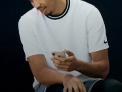 Новые баскетбольные кроссовки можно автоматически завязать со смартфона