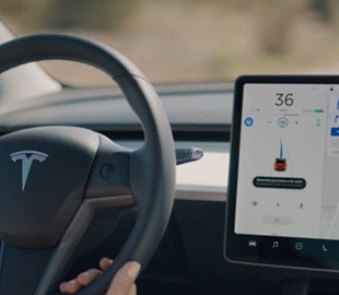 Автомобили Tesla будут самостоятельно объезжать дорожные ямы