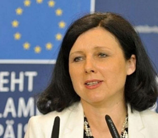 ЄС просить ІТ-гігантів просувати новини незалежних білоруських ЗМІ