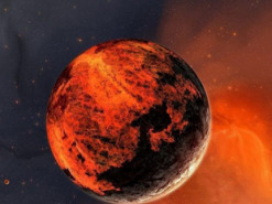 На Марсе кратер покрылся льдом: опубликован яркий снимок (ФОТО)