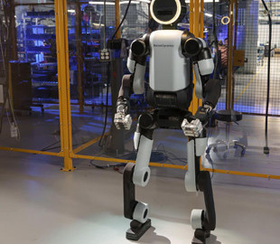 Робот-гуманоїд Boston Dynamics отримає «мізки» від Google DeepMind