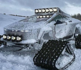 Tesla Cybertuck перетворили на справжній всюдихід