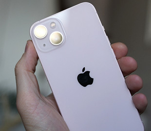 Apple окончательно прекратила продажи iPhone с комплектными наушниками