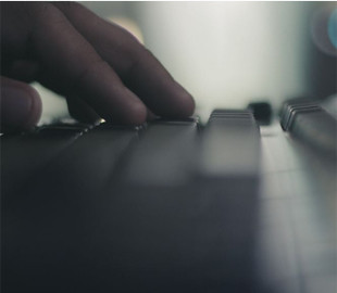 ШІ навмисно зруйнував проєкт розробника: історія користувача Replit