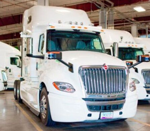 У США провели випробування безпілотної вантажівки