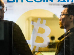 Владельцы биткоинов в Китае и Гонконге пытаются защитить свои криптоактивы