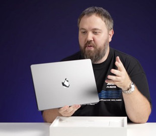 Відео розпакування MacBook Pro M4