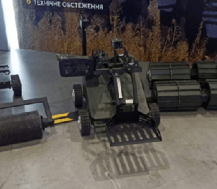 І парамедик, і розвідник: українцям показали наземний безпілотник "ГНОМ"