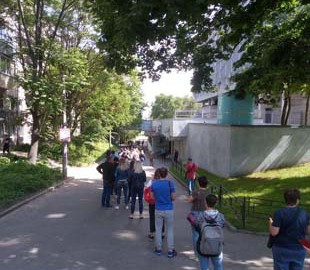 В соцсетях показали очередь на вакцинацию в Днепре