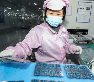 Китай таємно створив прототип машини для виробництва сучасних чипів EUV