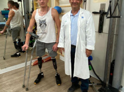 Український солдат, який втратив обидві ноги, став зіркою соцмереж в Ізраїлі