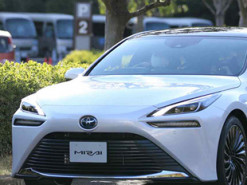 Японские автопроизводители в следующем году начнут более массово внедрять автопилот второго уровня