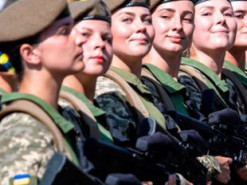 Міноборони змінило дату обов'язкової постановки жінок на військовий облік