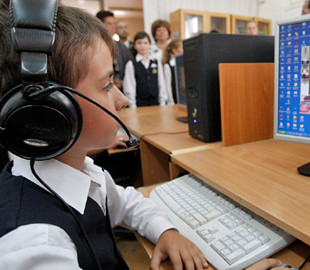 Пілотний проєкт: шість шкіл Києва матимуть оновлені уроки інформатики