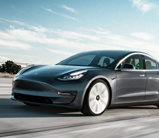 Tesla Model 3 проехал около 600 километров на автопилоте