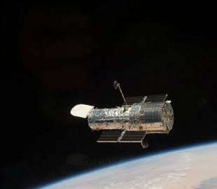 «Хаббл» призупинив наукові дослідження через проблему з гіроскопом