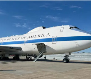 Чому літак Судного дня США досі працює на технологіях 1980-х