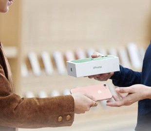 Акционеры обвинили Apple в сокрытии падения спроса на iPhone и подали в суд