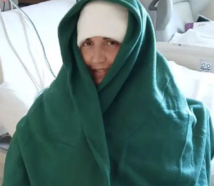 Мозковий чип від Neuralink дозволив паралізованій жінці писати й малювати силою думки