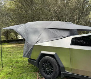 Tesla запустила продаж намету від дощу для Cybertruck